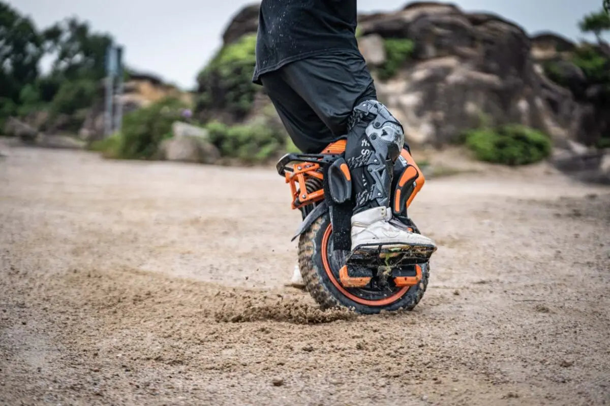 INMOTION Adventure V14 Electric Unicycle – 70km/h Speed, 2400Wh Battery, 9000W High Torque Motor
