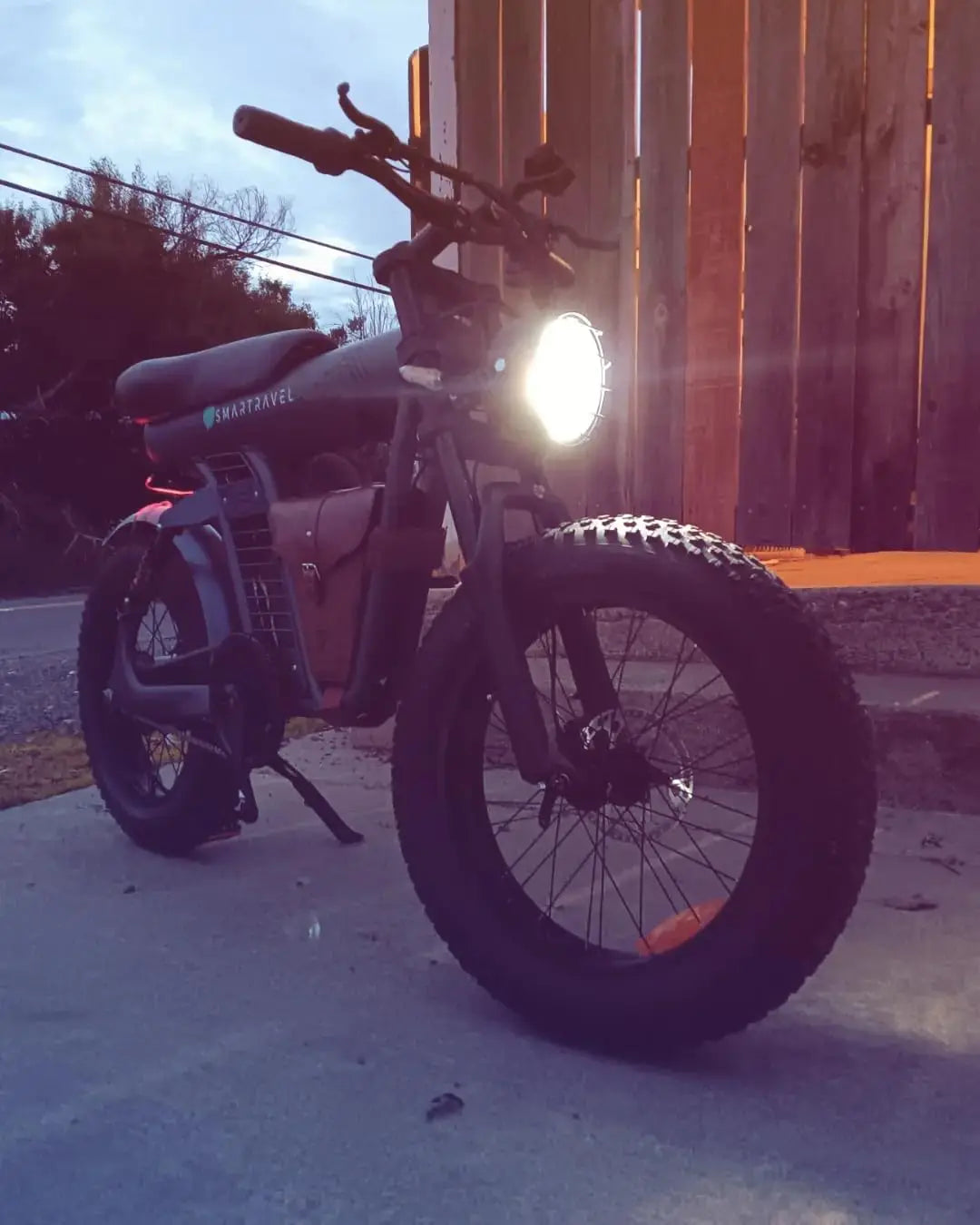 SmartTravel 1200W Electric Bike for Adults – 48V 23Ah Battery, 32MPH Fat Tire Commuter E-Bike with Full Suspension & Hydraulic Brakes